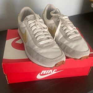 NIKE DBREAK